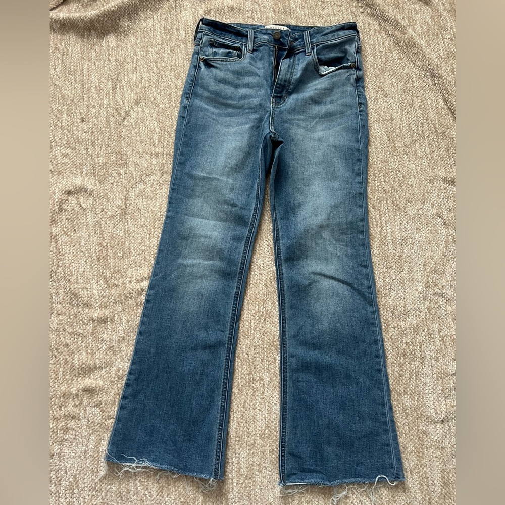 Cropped Raw hem jeans